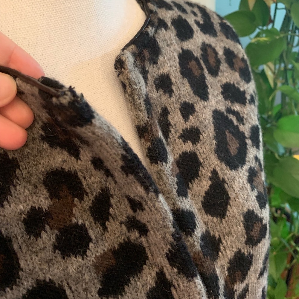 NWT! Sara Campbell Leopard Sweater~Size XS - Picture 3 of 5